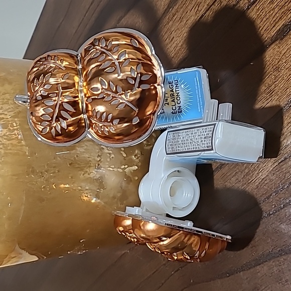 Pumpkin Wallflowers🎃 - Picture 3 of 5